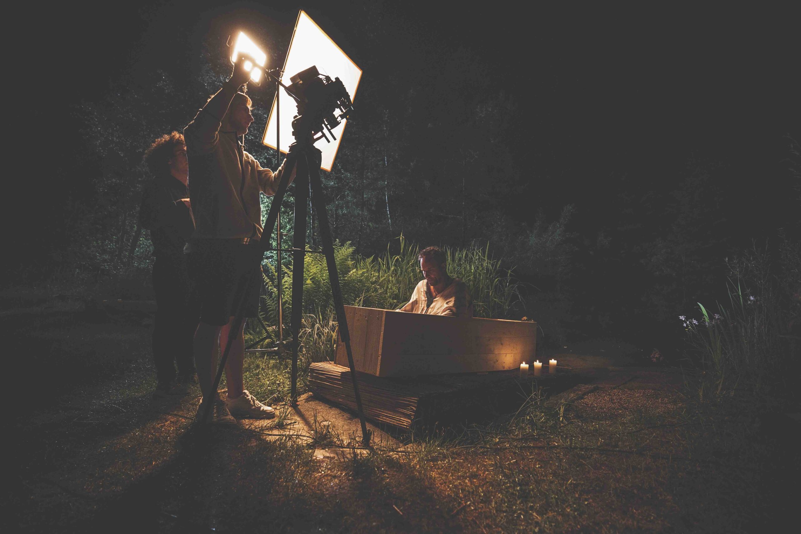 Strolz & Razelli: Life is a comma Video BTS