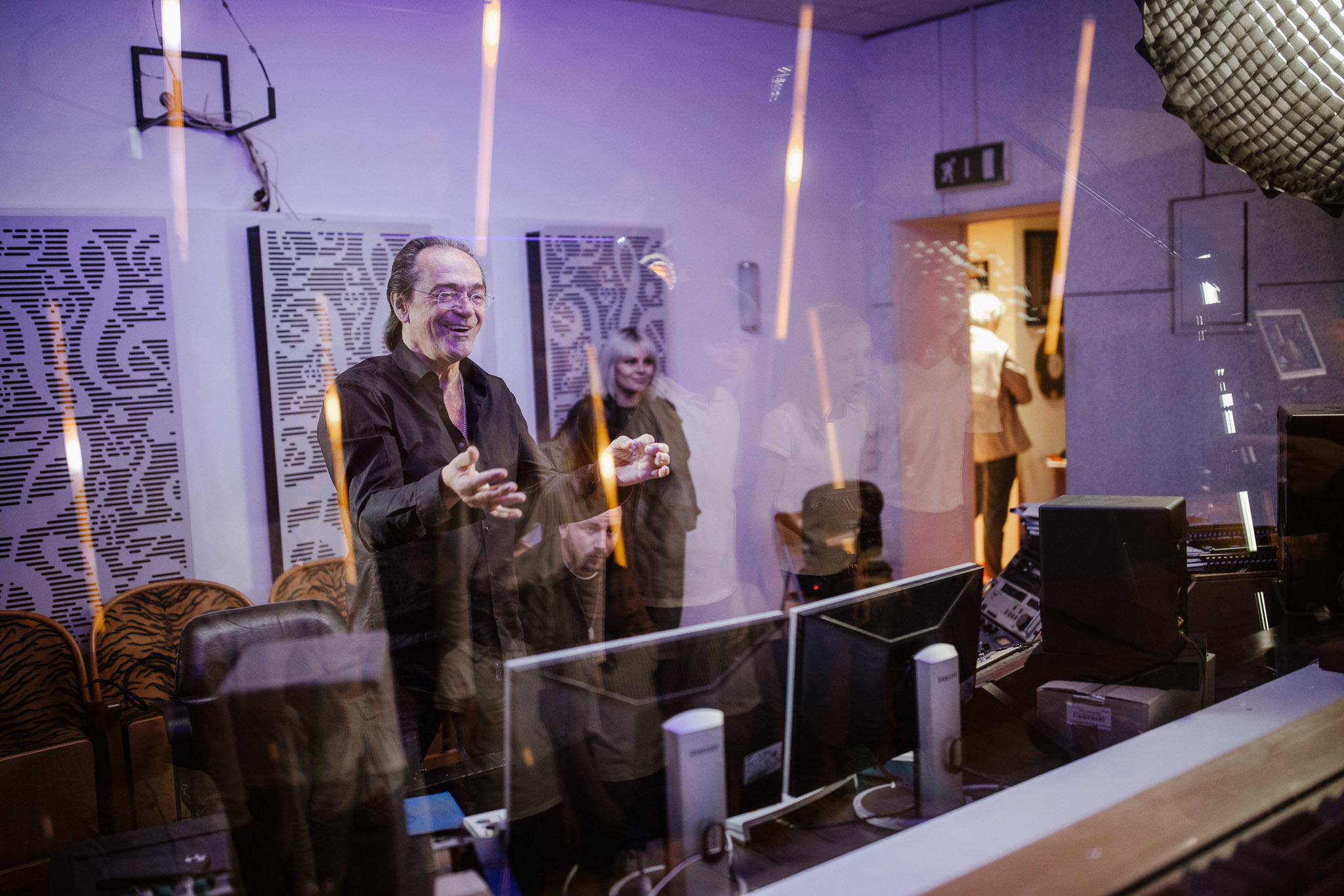 Seiler: Lights Down Musikvideo - BTS