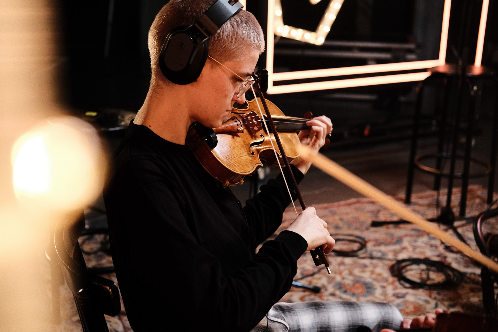 Folkshilfe: Schena Mensch Musikvideo BTS