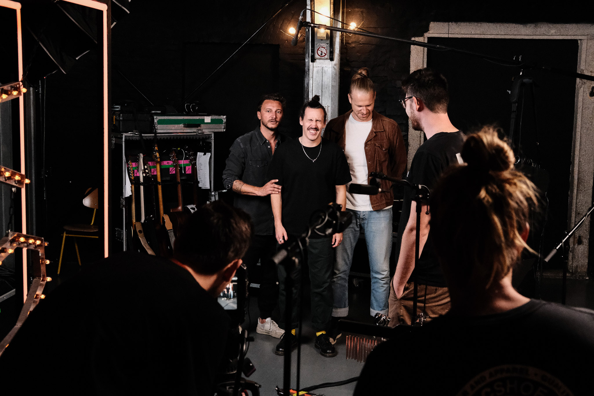 Folkshilfe: Schena Mensch Musikvideo BTS