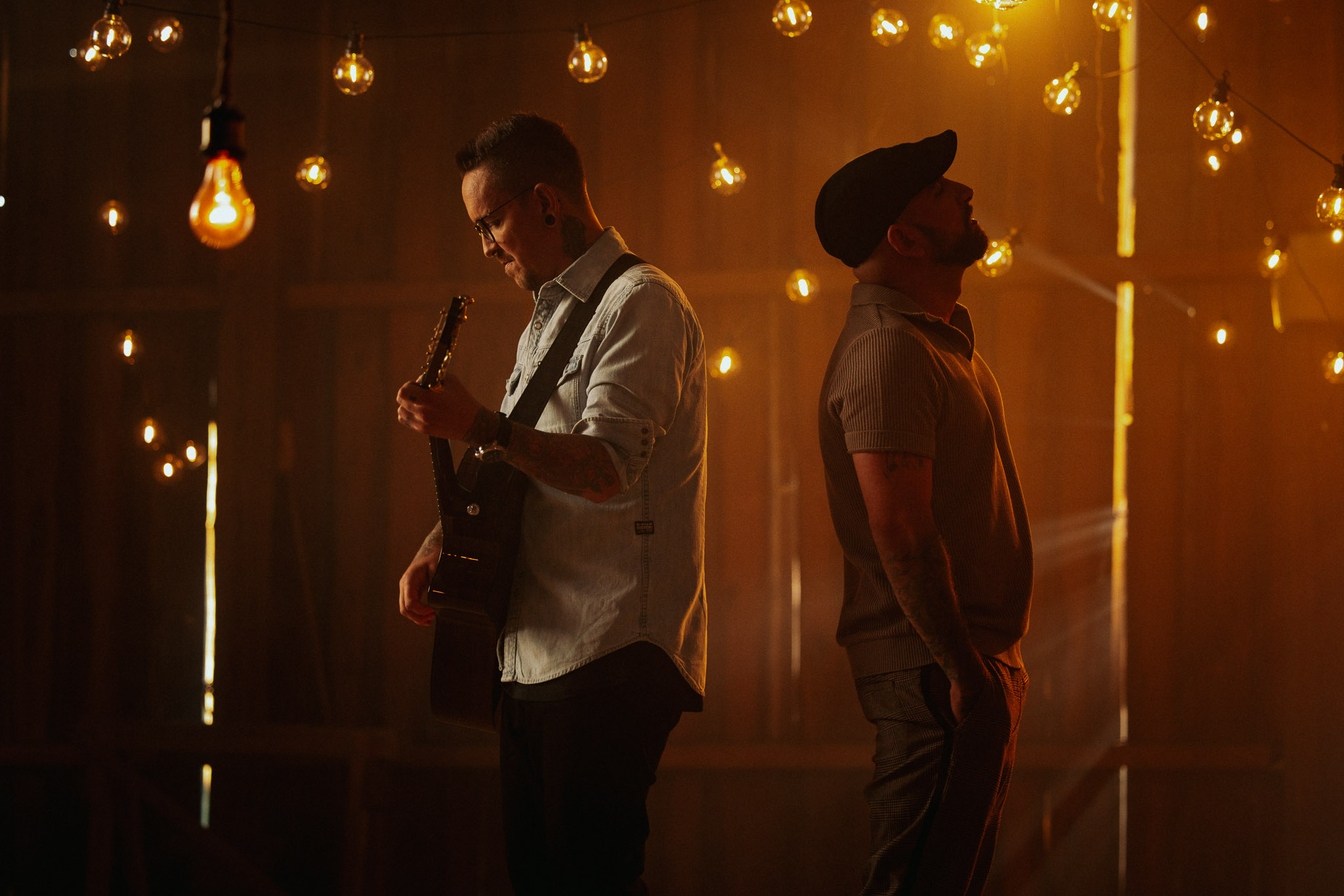 seiler & speer, bts foto, glühbirnen, musikvideo, dreh