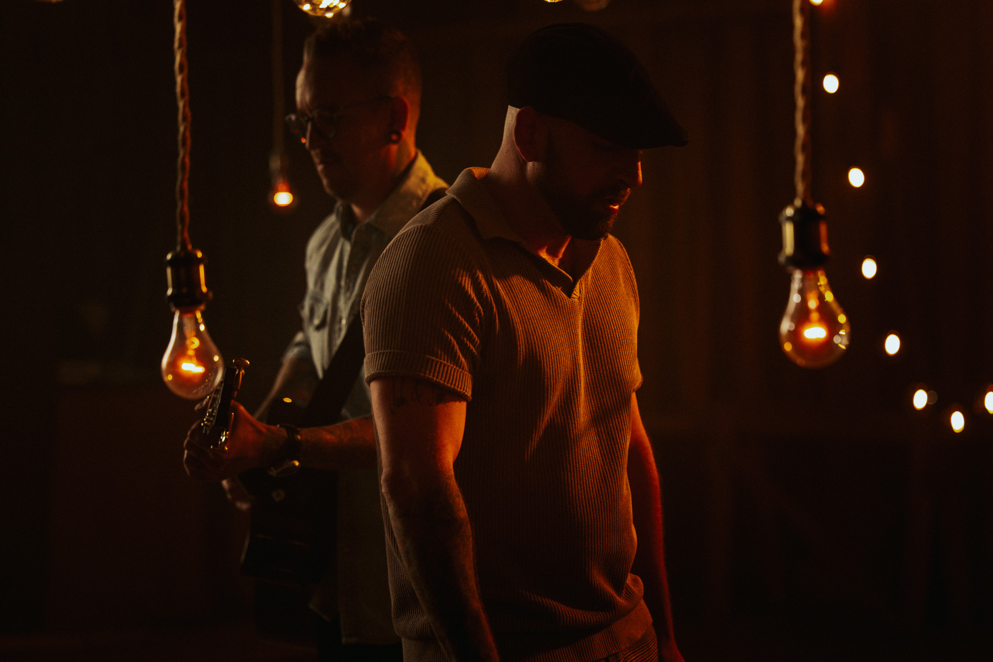 seiler & speer, bts foto, glühbirnen, musikvideo, dreh